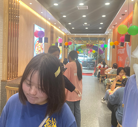 熱烈祝賀湖北黃石如意餛飩大冶實驗中學店盛大開業(yè)！